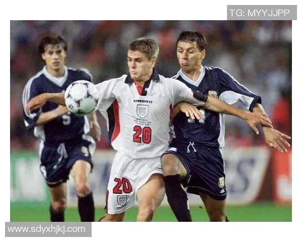 英格兰足球传奇人物盘点：那些年我们追逐的明星球员们